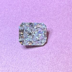 5ct Elegant
Moissanite Radiant Cut Diamond